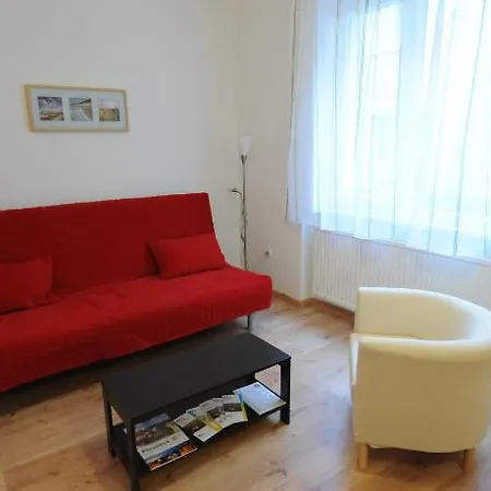 Toldi Apartman *